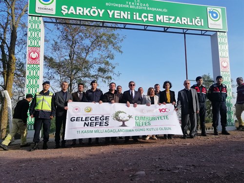Kaymakamımız Sayın Dr. Ahmet Naci HELVACI 11 Kasım Milli Ağaçlandırma Günü Etkinlikleri Kapsamında Düzenlenen Ağaç Dikimi Etkiliğine Katıldı